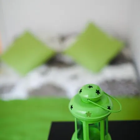 Апартаменты Cosy 3 2 Bathroom Old Town *